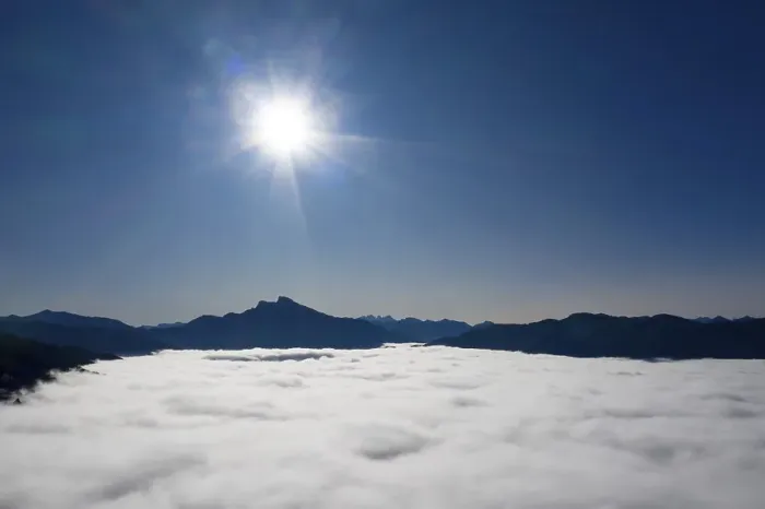 Framed Print : Schafberg and Dragon Wall rising out of the sea of fog