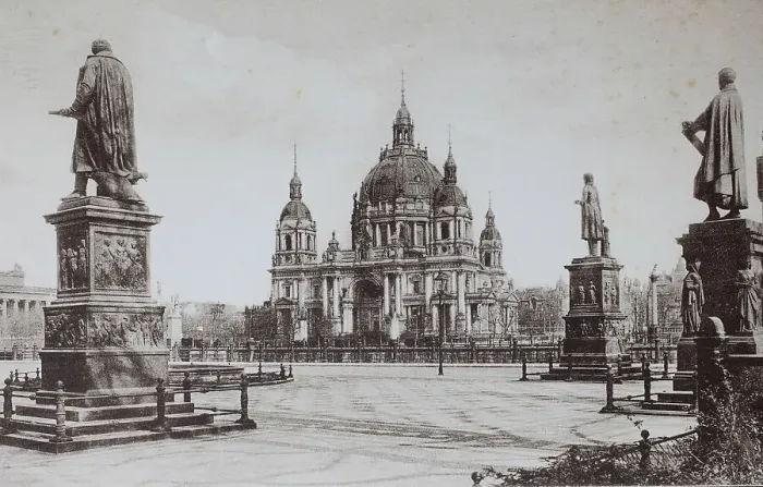 Framed Print : Schinkelplatz square and Berlin Cathedral