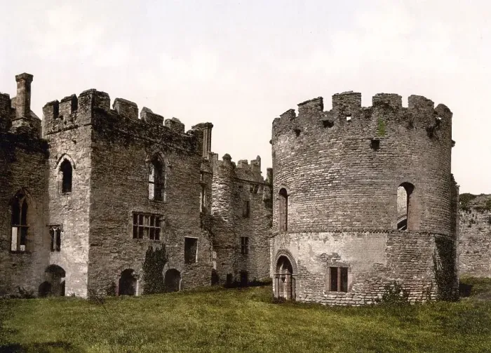 Framed Print : Schloss, Ludlow, England  /  Castle