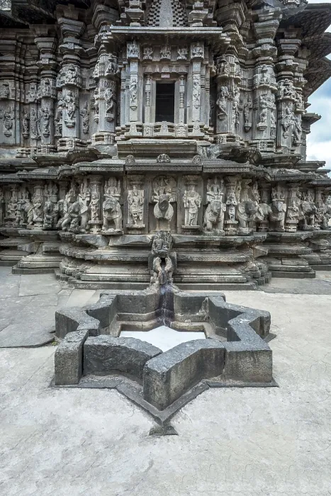 Framed Print : Sculpture kopeshwar temple, Kolhapur