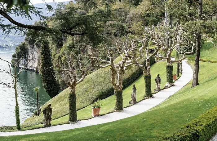 Framed Print : Sculptures in the plane tree alley on the hillside of Villa Balbianello