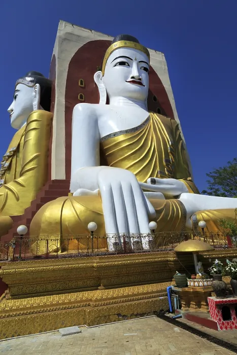 Framed Print : Seated Buddha statues at the Kyaik Pun Pagoda in Bago