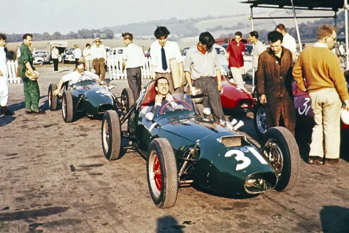 Framed Print : Bill de Selincourt, Brands Hatch, Elva 100 BMC Formula Junior racing car, Fitzwilliam Racing Team 4 October 1959 Framed Print : Bill de Selincourt, Brands Hatch, Elva 100 BMC Formula Junior racing car, Fitzwilliam Racing Team 4 October 1959