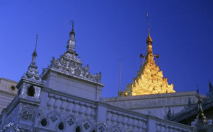 Framed Print : The Setkyathiha Paya was built in 1884 by King Thibaw