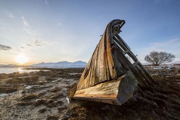Framed Print : Shipwreck at sunrise and low tide at the peninsula Tisnes