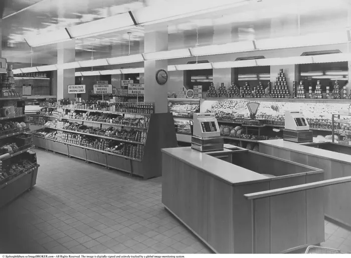 Framed Print : Shopping in the 1950s. Interior of a self service store