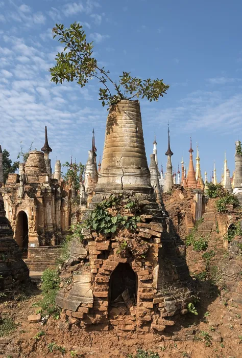 Framed Print : Shwe Inn Thein Paya, pagoda complex Framed Print : Shwe Inn Thein Paya, pagoda complex