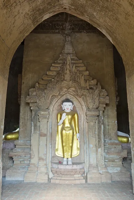 Framed Print : Shwe Leik Too pagoda, Bagan, Myanmar
