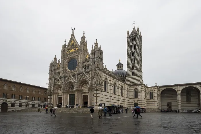 Framed Print : Siena Cathedral in the rain, Gothic architectural style Framed Print : Siena Cathedral in the rain, Gothic architectural style