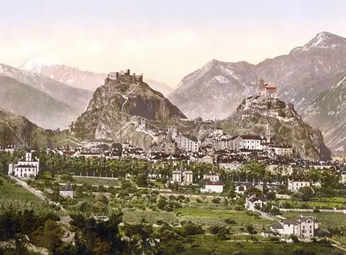Framed Print : Sion, Gesamtansicht, Wallis, Schweiz / Sion Framed Print : Sion, Gesamtansicht, Wallis, Schweiz / Sion