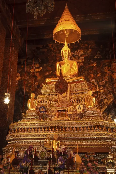 Framed Print : Sitting Buddha Gold Statue in Buddhist Temple