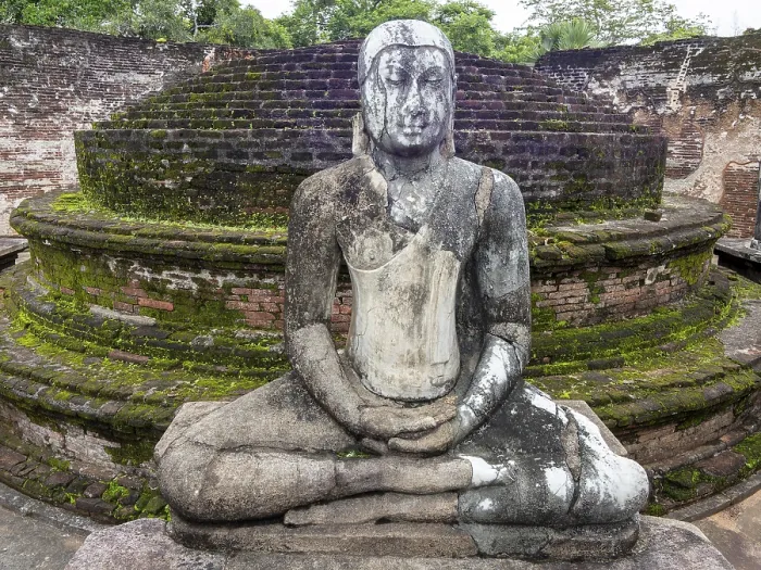 Framed Print : Sitting Buddha in the temple of Polonnaruwa