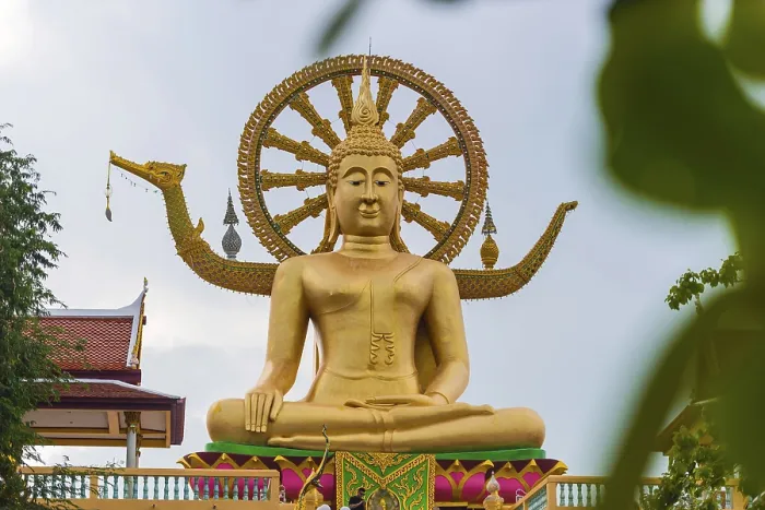 Framed Print : Sitting Buddha at Wat Phra Yai Framed Print : Sitting Buddha at Wat Phra Yai