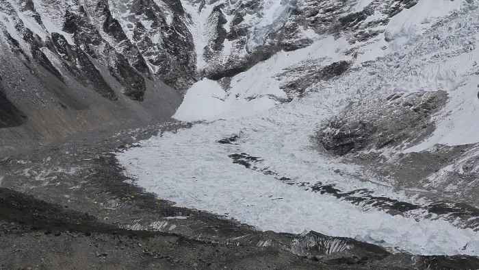 Framed Print : Slope of the Khumbu Glacier, Everest Base Camp Framed Print : Slope of the Khumbu Glacier, Everest Base Camp