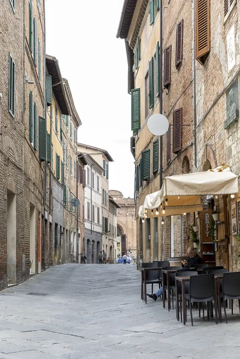 Framed Print : Small shopping street in the historic centre of Siena