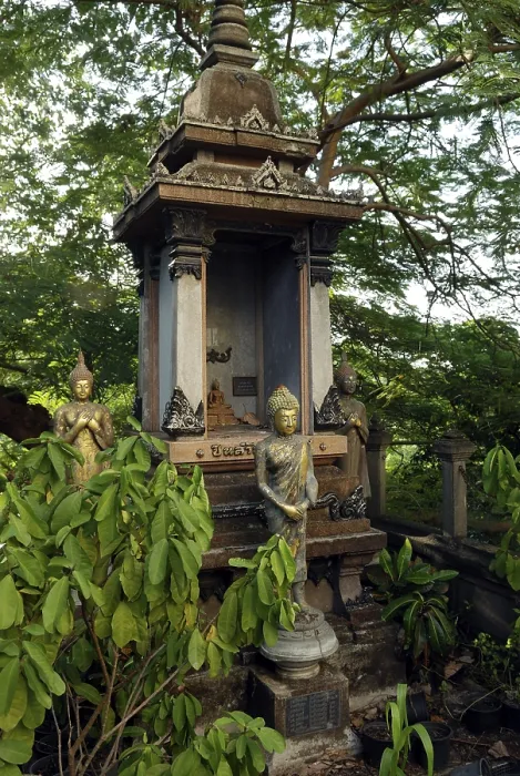 Framed Print : Small tempel under trees at Wat Saket (Golden Mountain Tempel) Framed Print : Small tempel under trees at Wat Saket (Golden Mountain Tempel)
