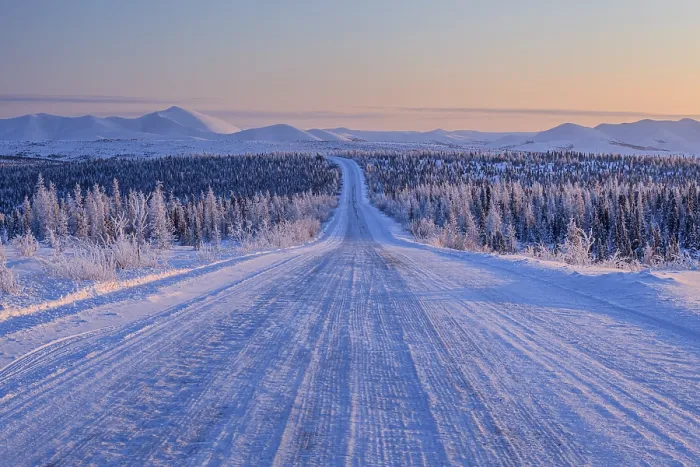 Framed Print : Snow-covered gravel road, highway Framed Print : Snow-covered gravel road, highway