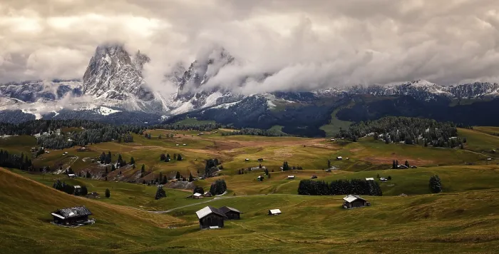 Framed Print : Snowy Alpe di Siusi, Seiser Alm
