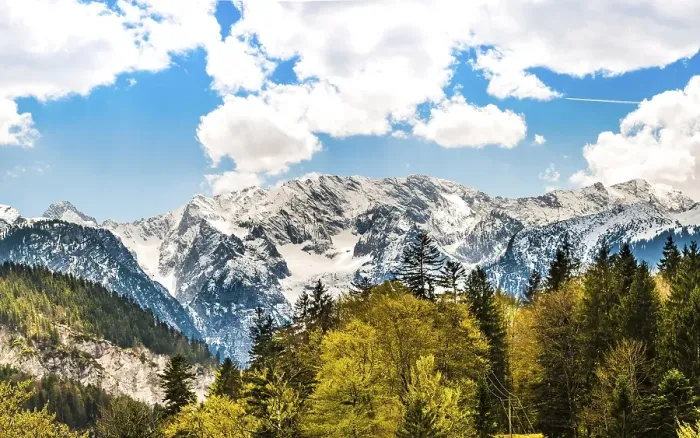 Framed Print : Snowy Alps, Wetterstein, Garmisch-Partenkirchen District