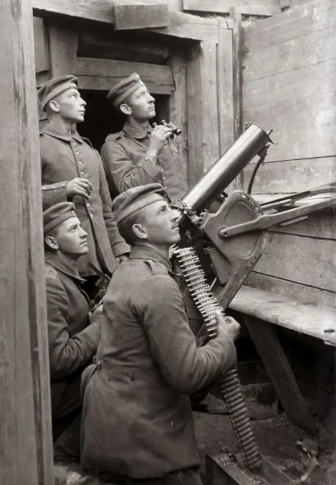 Framed Print : Four soldiers with machine gun Framed Print : Four soldiers with machine gun