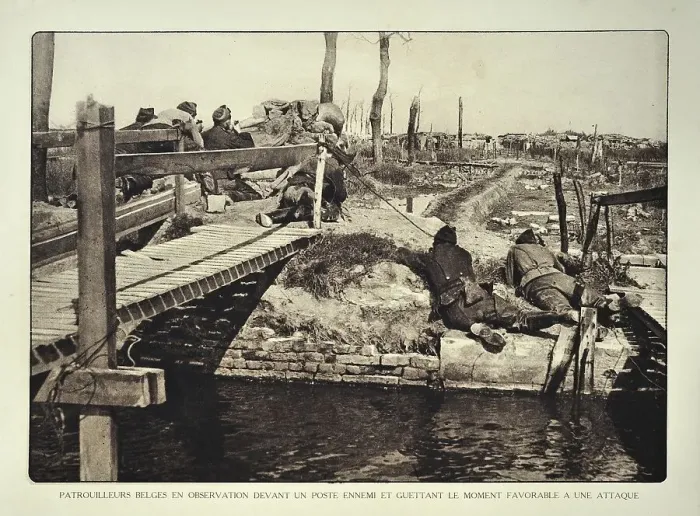 Framed Print : Soldiers on reconnaissance patrol observing the enemy from bridge in Flanders during the First World War