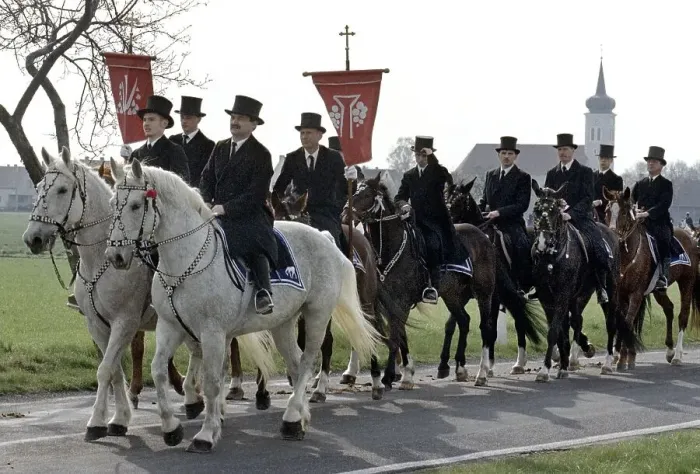 Framed Print : Sorbian Easter riders ride their horses on Easter Sunday in Wittichenau Framed Print : Sorbian Easter riders ride their horses on Easter Sunday in Wittichenau
