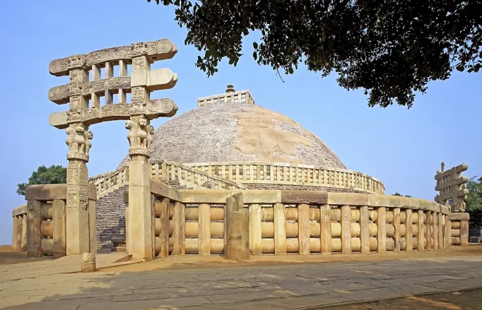 Framed Print : South gateway of stupa no 1, Sanchi near Bhopal