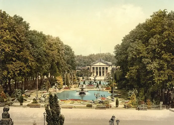 Framed Print : The spa hotel in Wiesbaden, Hesse