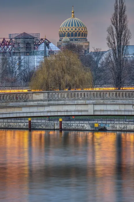 Framed Print : The Spree in Berlin at sunset with the dome of the New Synagogue in the background Framed Print : The Spree in Berlin at sunset with the dome of the New Synagogue in the background