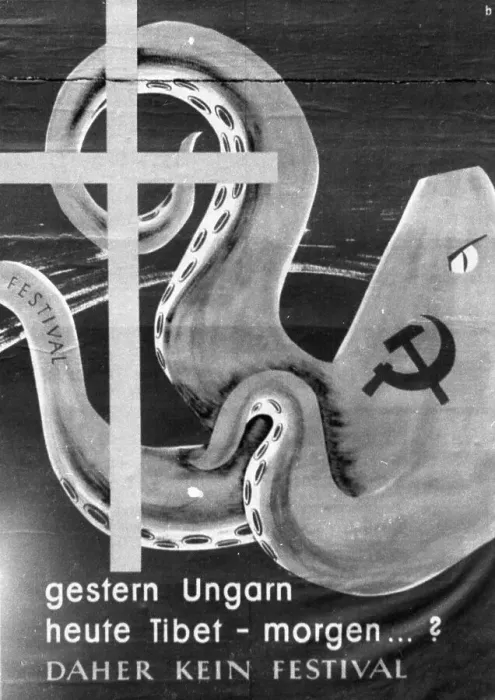 Framed Print : SSSR, Soviet Union, Moscow: The traditional World Youth Festivals organised by communist WBDJ Framed Print : SSSR, Soviet Union, Moscow: The traditional World Youth Festivals organised by communist WBDJ