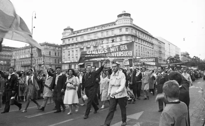 Framed Print : SSSR, Soviet Union, Moscow: The traditional World Youth Festivals organised by communist WBDJ