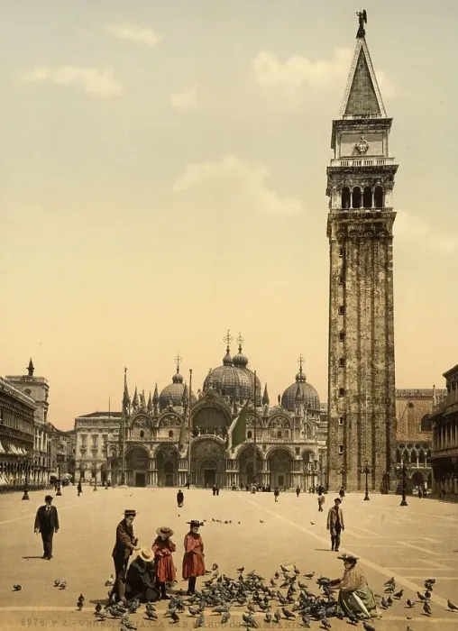 Framed Print : St Marks Square, with Campanile