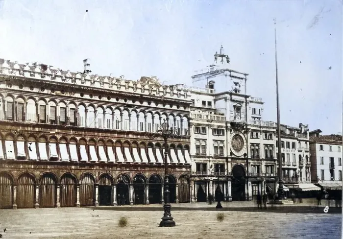 Framed Print : St. Mark's Square, Procuratie Vecchie and Clock Tower