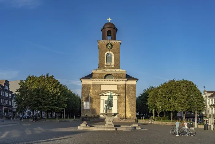 Framed Print : St Mary's Church on the market square in Husum Framed Print : St Mary's Church on the market square in Husum