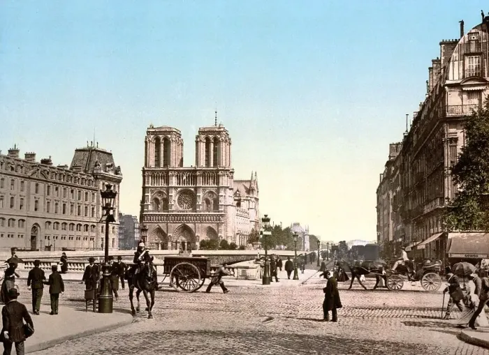 Framed Print : St Michael's Bridge, and Roman Catholic Church of Notre-Dame de Paris Framed Print : St Michael's Bridge, and Roman Catholic Church of Notre-Dame de Paris