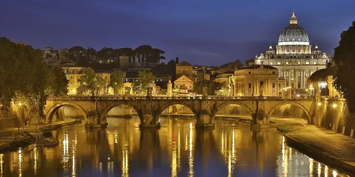 Framed Print : St. Peter's Basilica, in front Ponte Sant'Angelo bridge and the Tiber