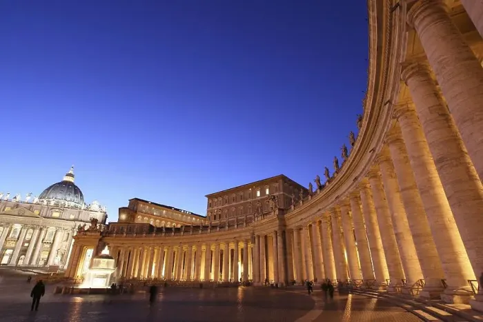 Framed Print : St. Peters Square and Apostolic Palace at night