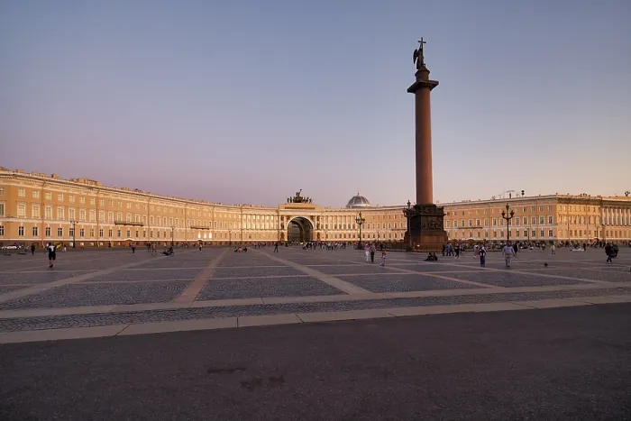 Framed Print : St. Petersburg Russia. The General Staff Building - Hermitage Museum