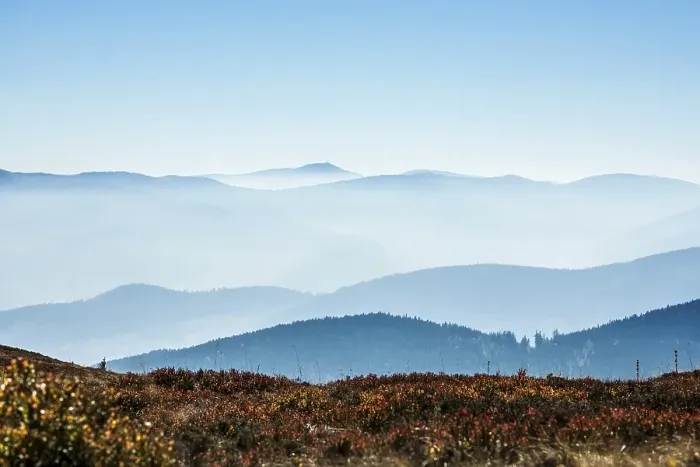 Framed Print : Staggered mountain ranges in the haze