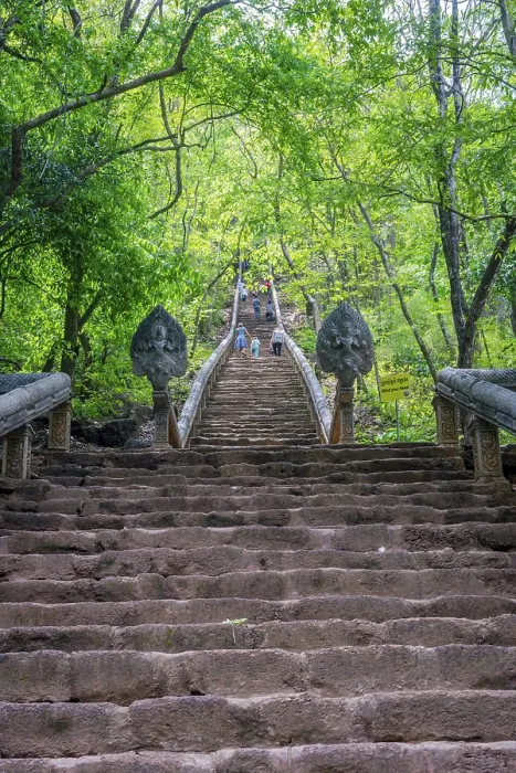 Framed Print : Staircase to the Wat Banan temple
