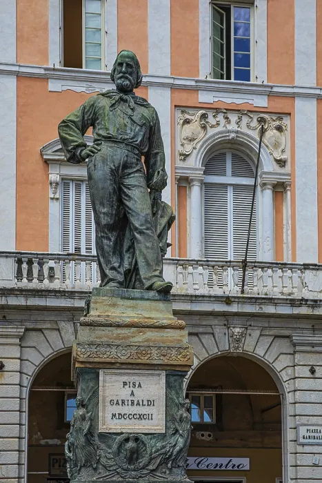 Framed Print : Statue of Giuseppe Garibaldi, Piazza Garibaldi Framed Print : Statue of Giuseppe Garibaldi, Piazza Garibaldi