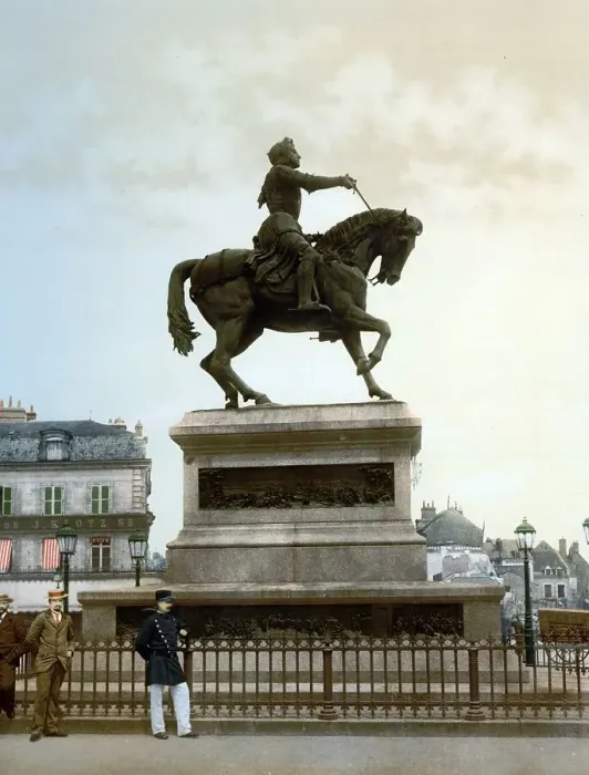 Framed Print : Statue de Jeanne d'Arc, Place Marthoy Framed Print : Statue de Jeanne d'Arc, Place Marthoy