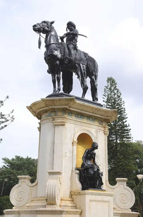 Framed Print : Statue of Tipu Sultan in botanical garden