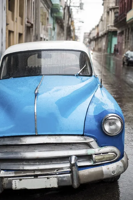 Framed Print : Street scene with old car on rainy day in Havana
