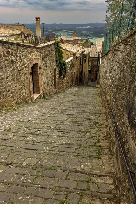 Framed Print : In the streets of Montalcino in Val d Orcia