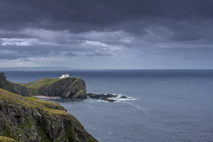 Framed Print : Sturgeon Head Lighthouse at the Point of Sturgeon in Sutherland