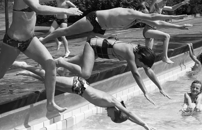 Framed Print : The summer of 1976 brought lots of sunshine and full swimming pools