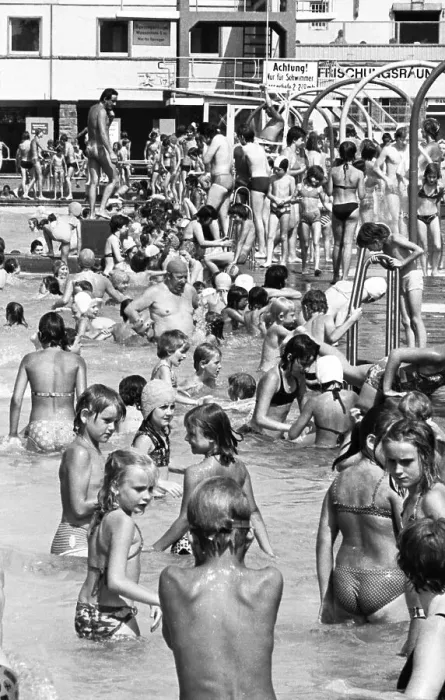 Framed Print : The summer of 1976 brought lots of sunshine and full swimming pools