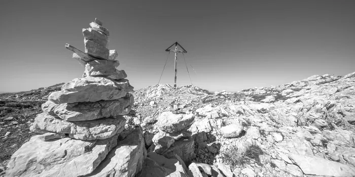 Framed Print : Summit Cross, GroBer Daumen