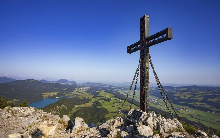 Framed Print : Summit cross on the Schober with a view of Lake Fuschl